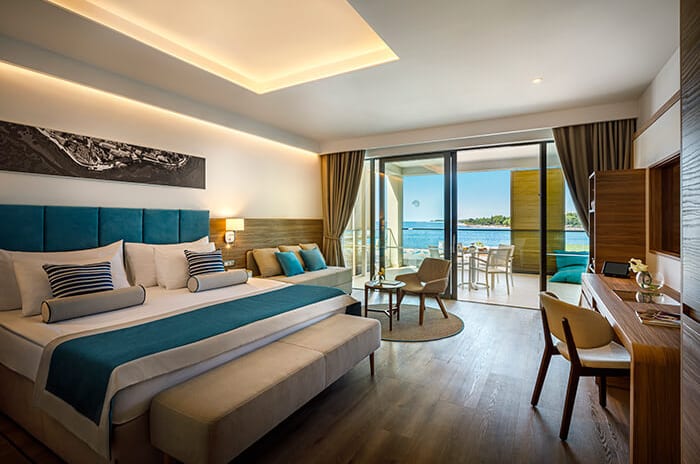 VALAMAR COLLECTION - V LEVEL SEAVIEW PREMIUM FAMILY SUITE BEACH VIEW